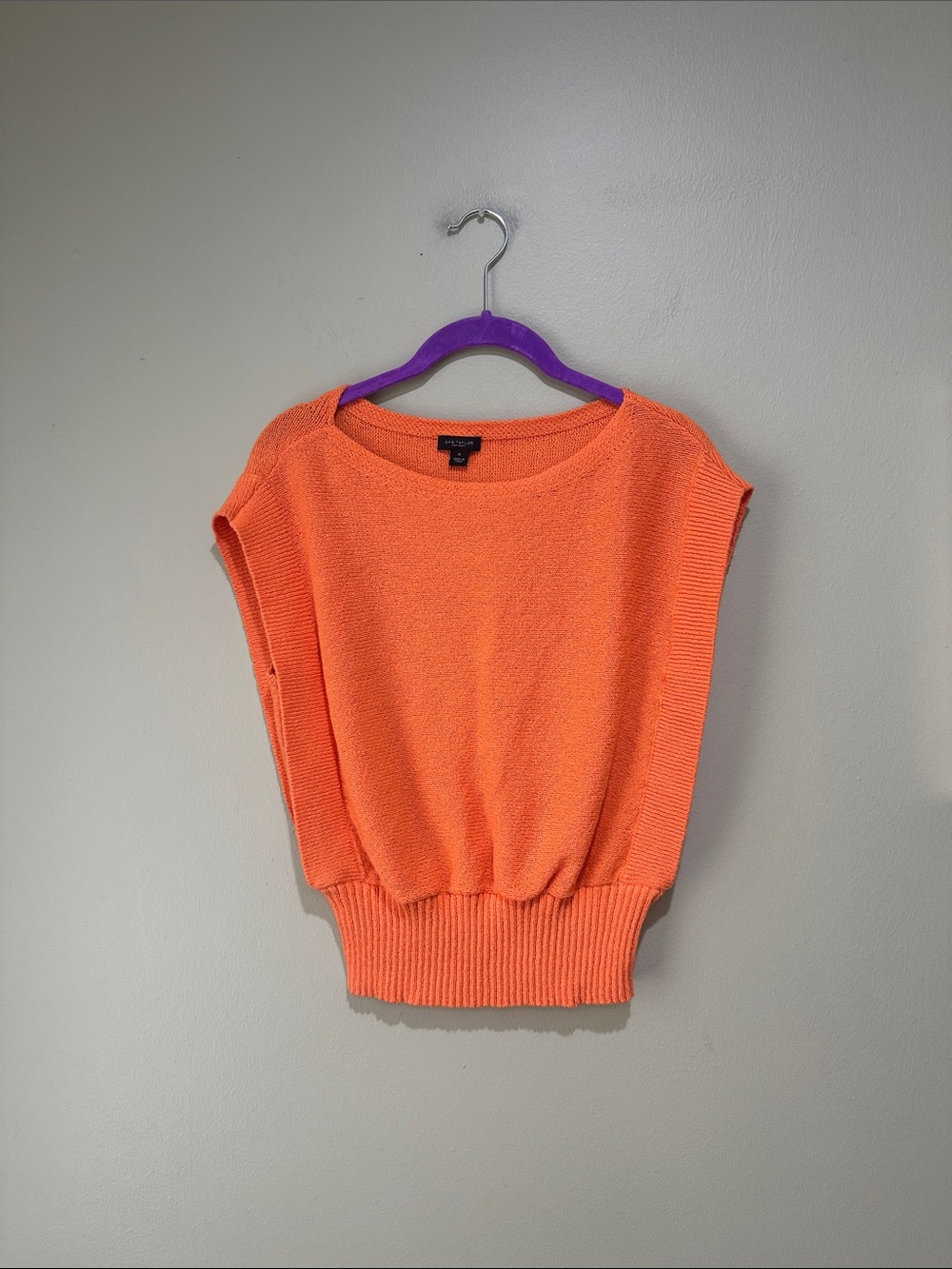 🎆Ann Taylor Orange Knit Sleeveless Top